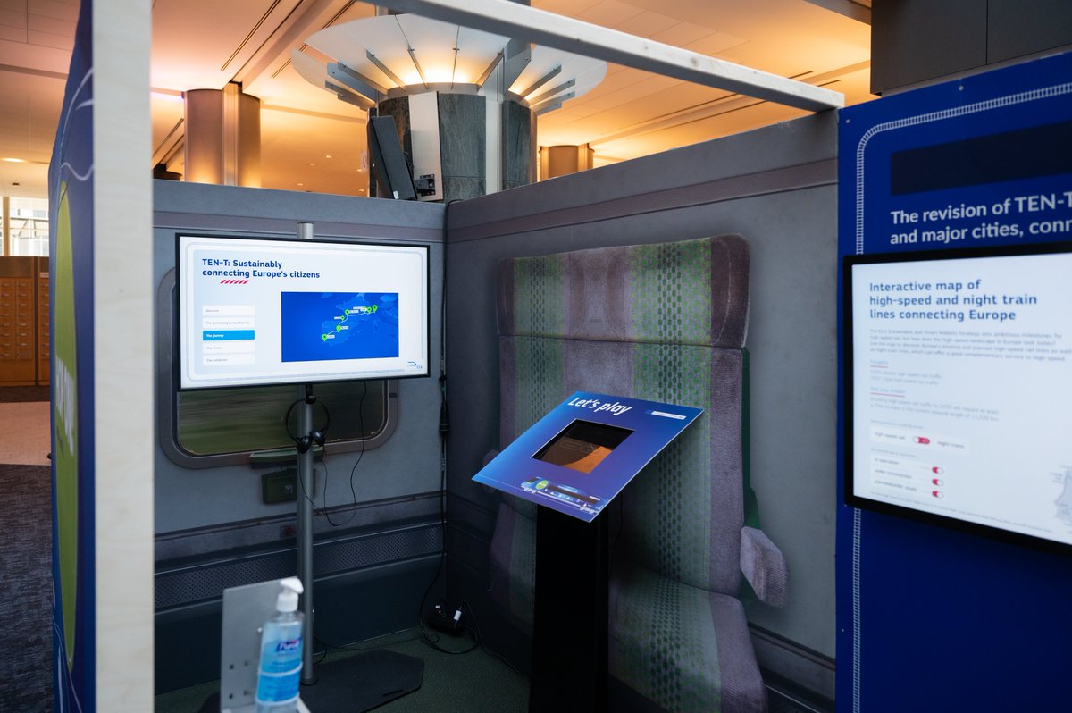 CER_railways's tweet photo. In the passenger section of our #TEN_T4Rail exhibition you can find a reconstructed carriage from the #EUYearofRail initiative: the #ConnectingEurope Express, an interactive map of high-speed and night train connections & more!
Check it out: 3rd floor @Europarl_EN through 13/10. https://t.co/hQvRD02cET