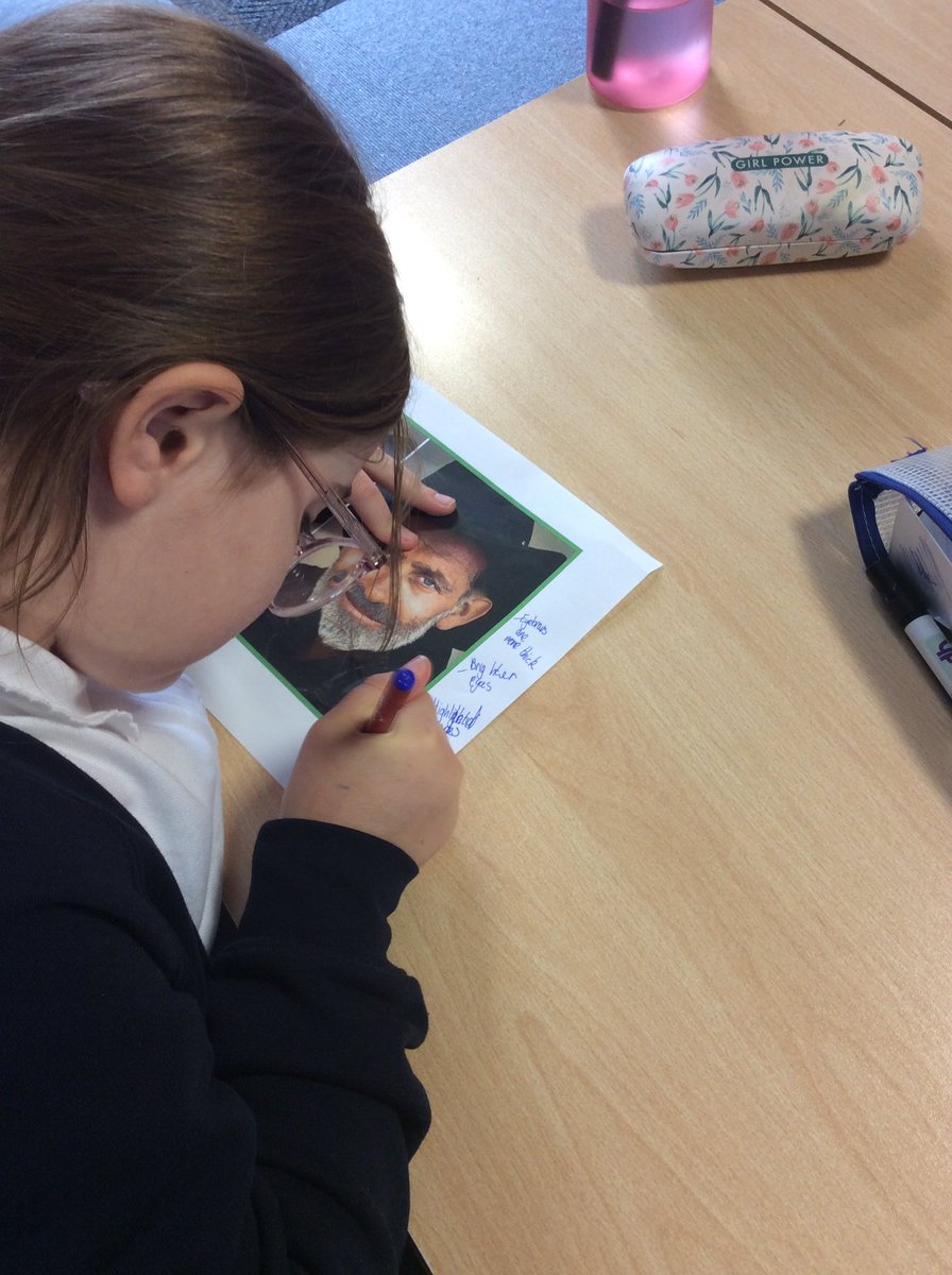 Y5_BBSM's tweet photo. Yesterday we focused our attention on false photography. Discussing when, why and how photographs we see online may have been edited. The children then compared two photos and talked about who may do this and how it could make some people feel about themselves. #smbbcomputing https://t.co/AVlAOcmEx4