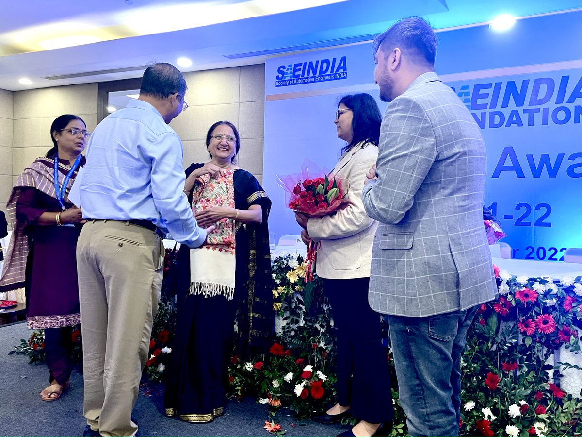 mayankarora31's tweet photo. Wholeheartedly attended the yearly award function of #SAEINDIA. And spoke about the new skylines we can investigate together in upskilling the engineering generation of India.

Also, conferred about the greater vision with the #auto veterans
#Engineering https://t.co/ofWmQhSTv9