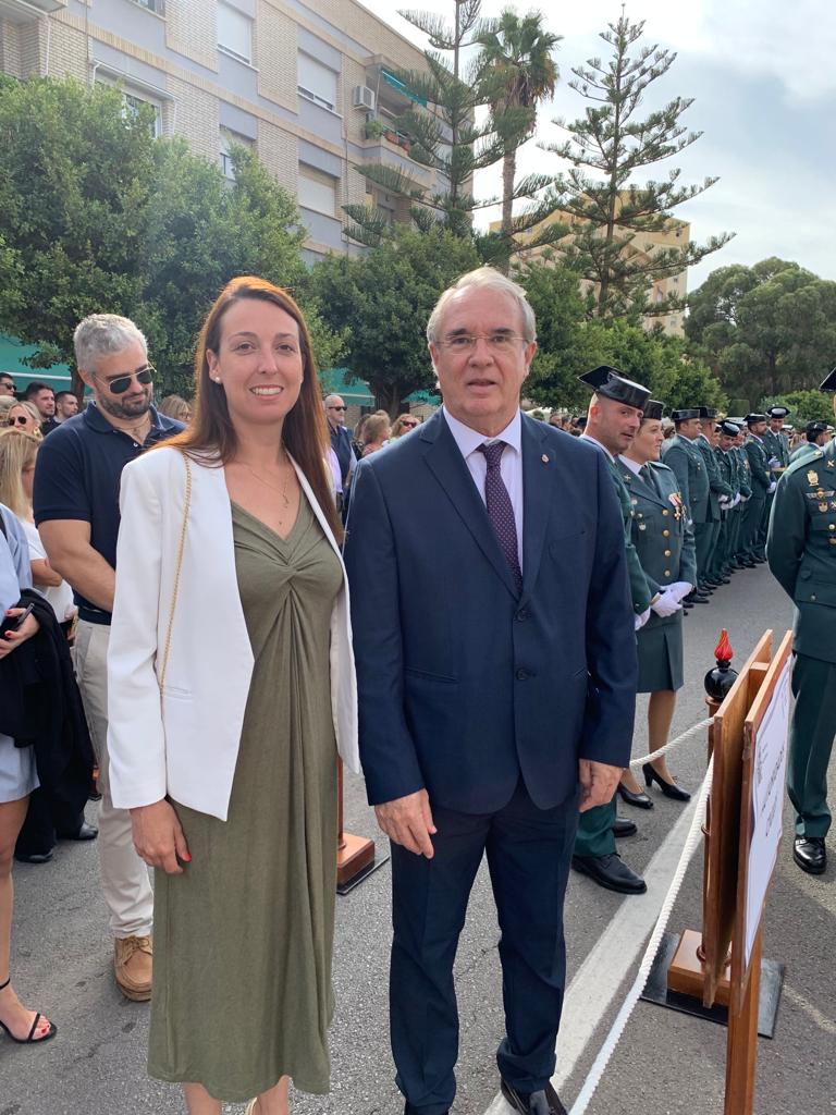 vox_cartagena's tweet photo. #VOX ha estado presente en los actos de conmemoración de la #GuardiaCivil por su patrona #VirgenDelPilar 
@JM_MarinGascon y @PilarGarcia_Vox no han querido perderse este magnífico acto.
#GuardiaCivil 
#VirgenDelPilar https://t.co/oOEYLUtCLF