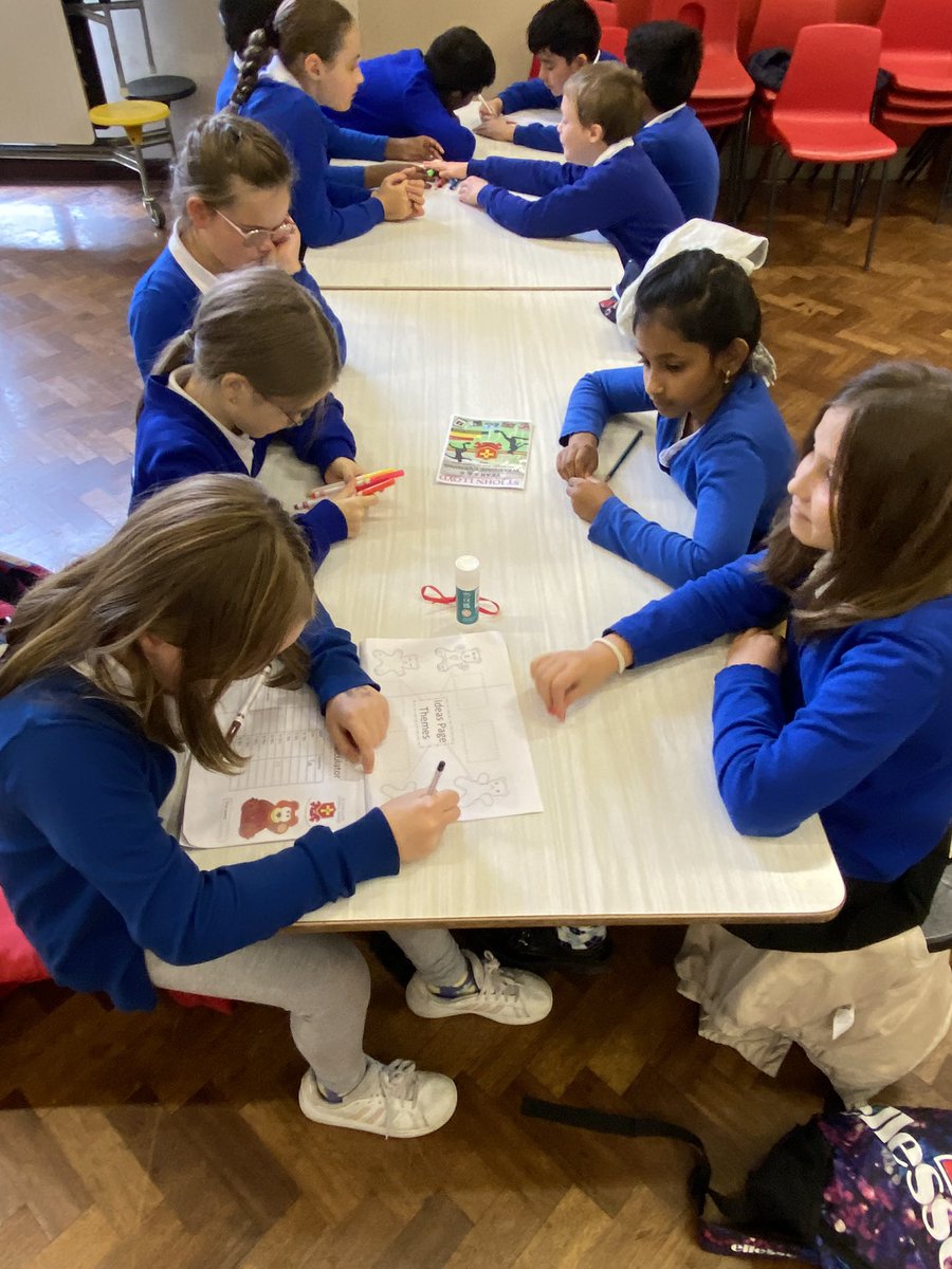 StMarysCarms's tweet photo. Having fun with Teddybear enterprise @stjohnlloyd https://t.co/kGmLsYp0hy