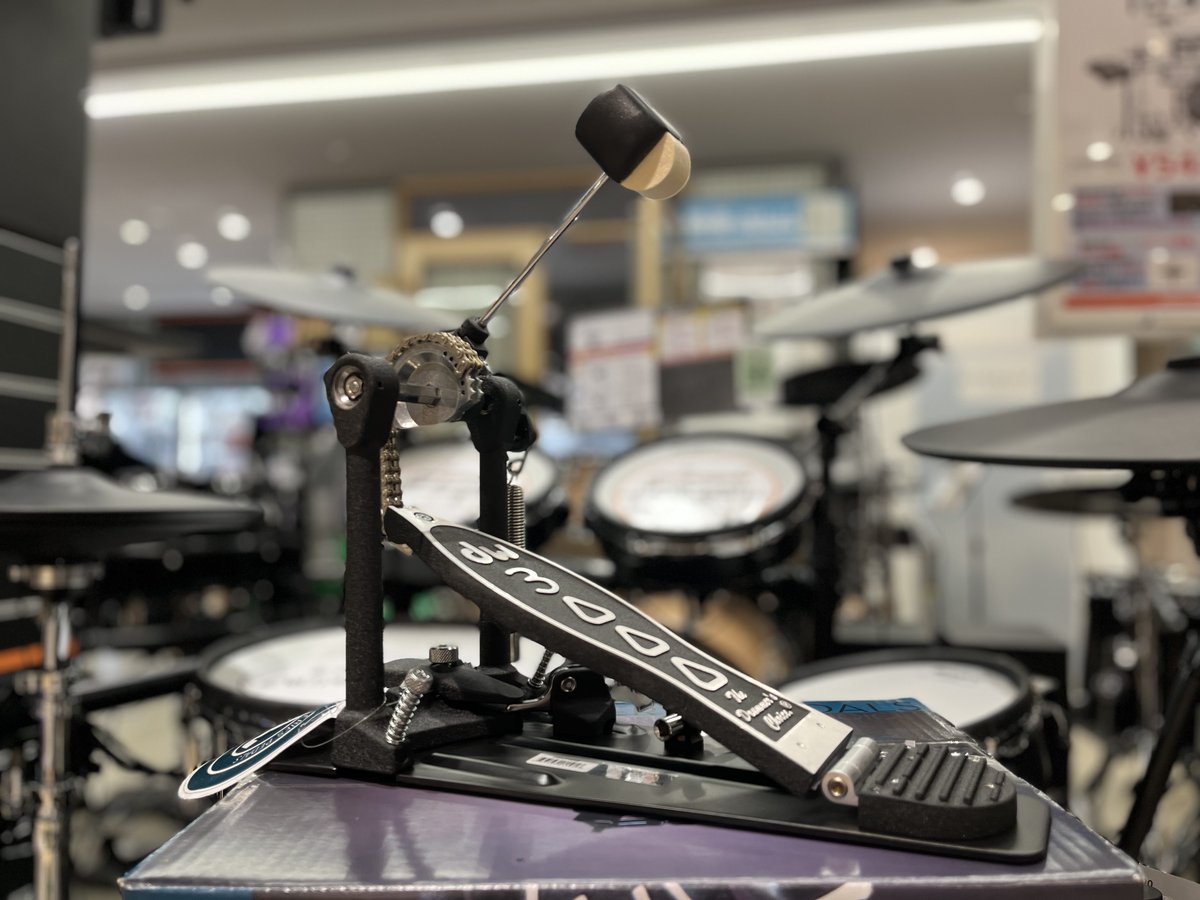 shima_nagoya's tweet photo. 今回は開ける前に写真撮れましたよ(  ˘ω˘ )b

やれば出来るんです。

#dwpedals
#DW3000 https://t.co/oZeGRjXqIe