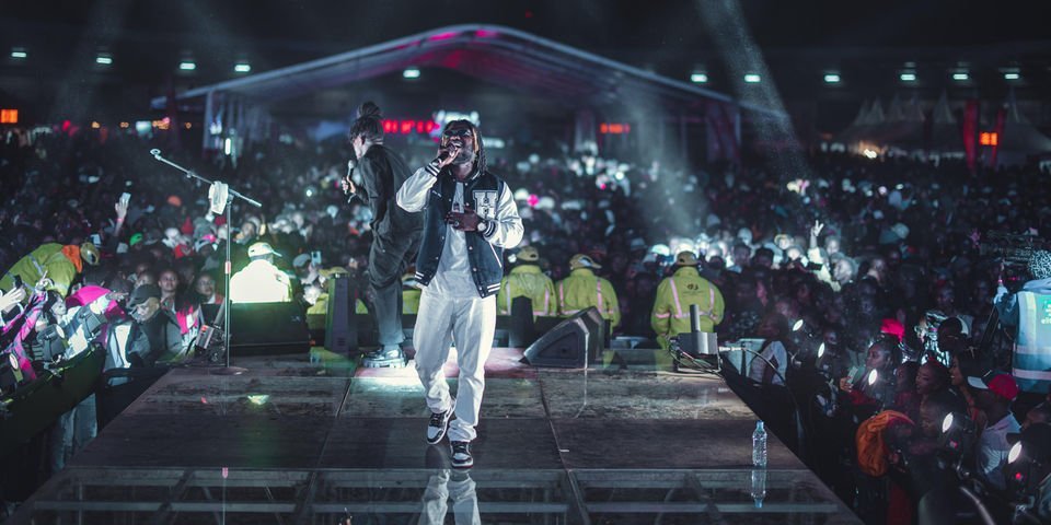 goldfishpr's tweet photo. Amount paid to Ruger 3.6million
Venue of concert: MERU
Result: disappointment
The Nigerian Afrobeat star #Ruger delivered a disheartening performance at the Walker Town concert at the #Kinoru Stadium in Meru town on Saturday night. https://t.co/QuNsWZXOeu