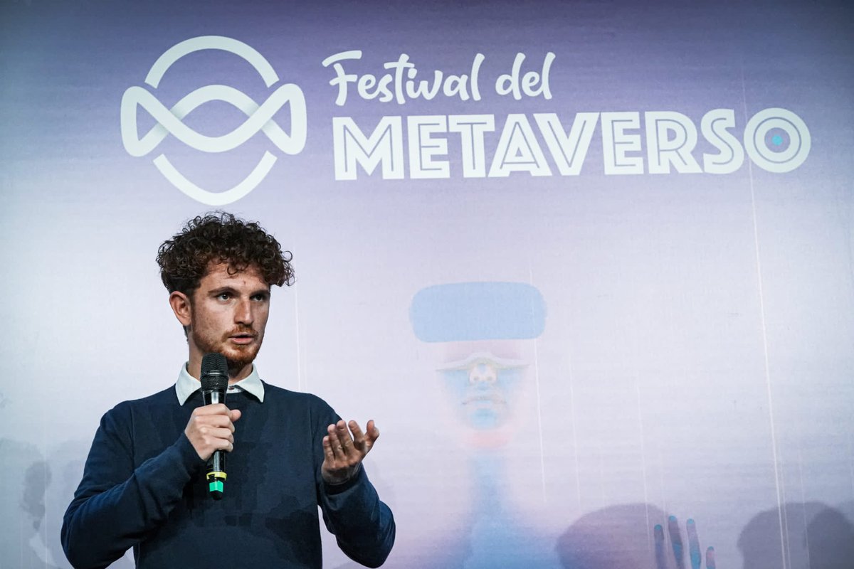 edodipi's tweet photo. Ieri sul palco delle @OgrTorino al #FestivalMetaverso ho avuto la possibilità di apprendere nuovi spunti e conoscere tante persone interessanti. 
Grazie a @Angi_tech per avermi reso partecipe.

#Metafestival #MetaversoAngi2022 #Metaverso https://t.co/sclJyO3HC8
