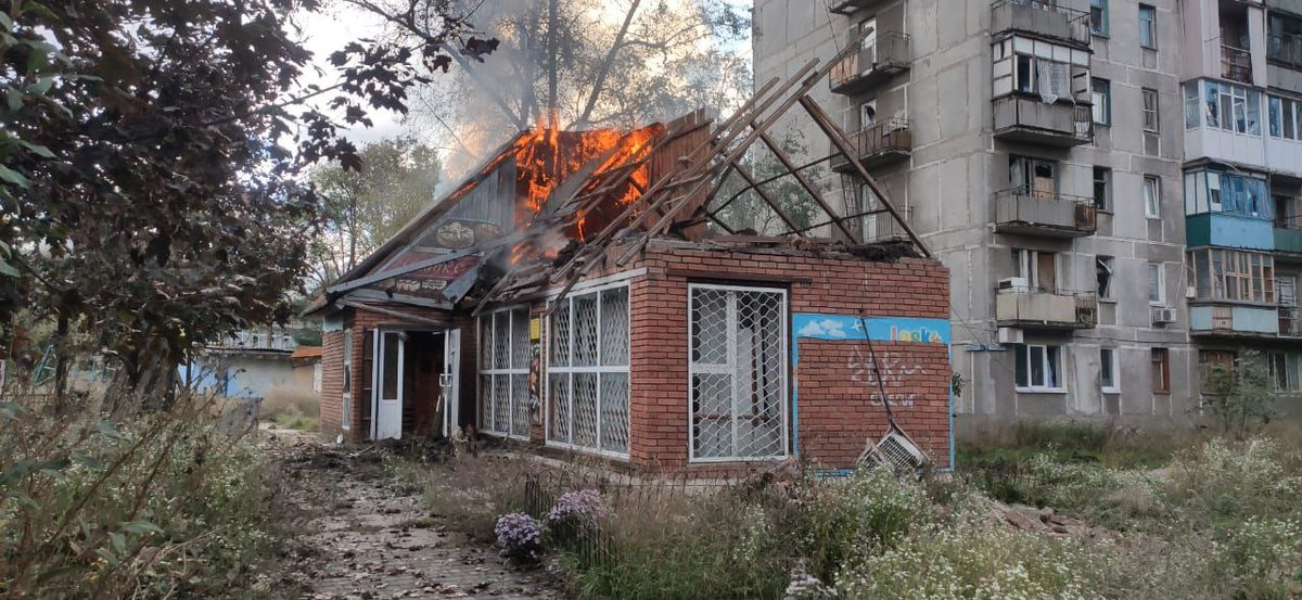 KyivIndependent's tweet photo. ⚡️ Russia hits Avdiivka in Donetsk Oblast, killing 7 civilians.

Russian troops struck the central market in Avdiivka in the morning, killing at least seven people and wounding eight, Donetsk Oblast Governor Pavlo Kyrylenko reported on Oct. 12. https://t.co/FfBCnkY1bJ