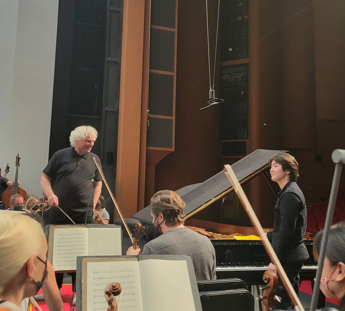 We are at Daejeon Arts with @SeongJinCho ! @londonsymphony @SirSimonRattle