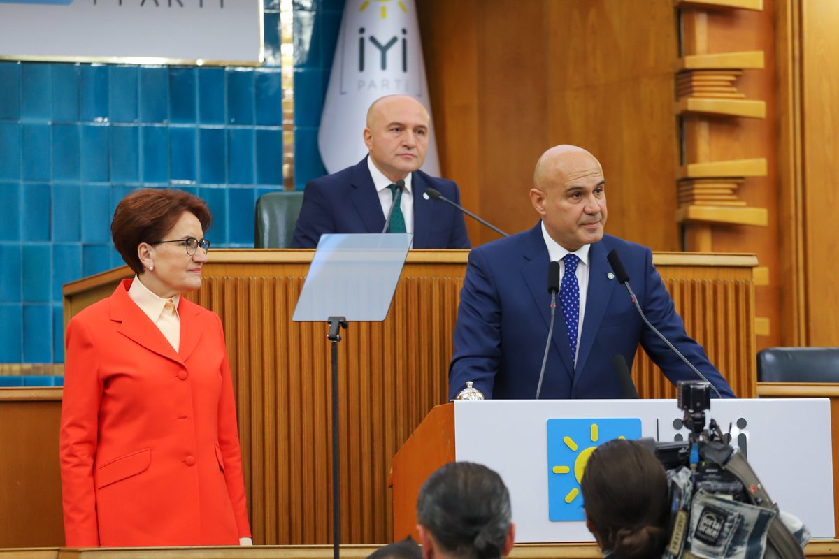 iyiparti's tweet photo. TBMM grup toplantımızda;

İktidarın 20 yılın sonunda yaşadığı ilginç aydınlanmaya,
 
Cumhuriyetimizi her daim ve herkese karşı sahiplenen, 

Fikri ve vicdanı hür yaşamak isteyen,

Al bayrağımızın gölgesinde huzur bulmak isteyen Cumhuriyet neslimize dair görüşlerimizi paylaştık. https://t.co/u7B8oDDMlW
