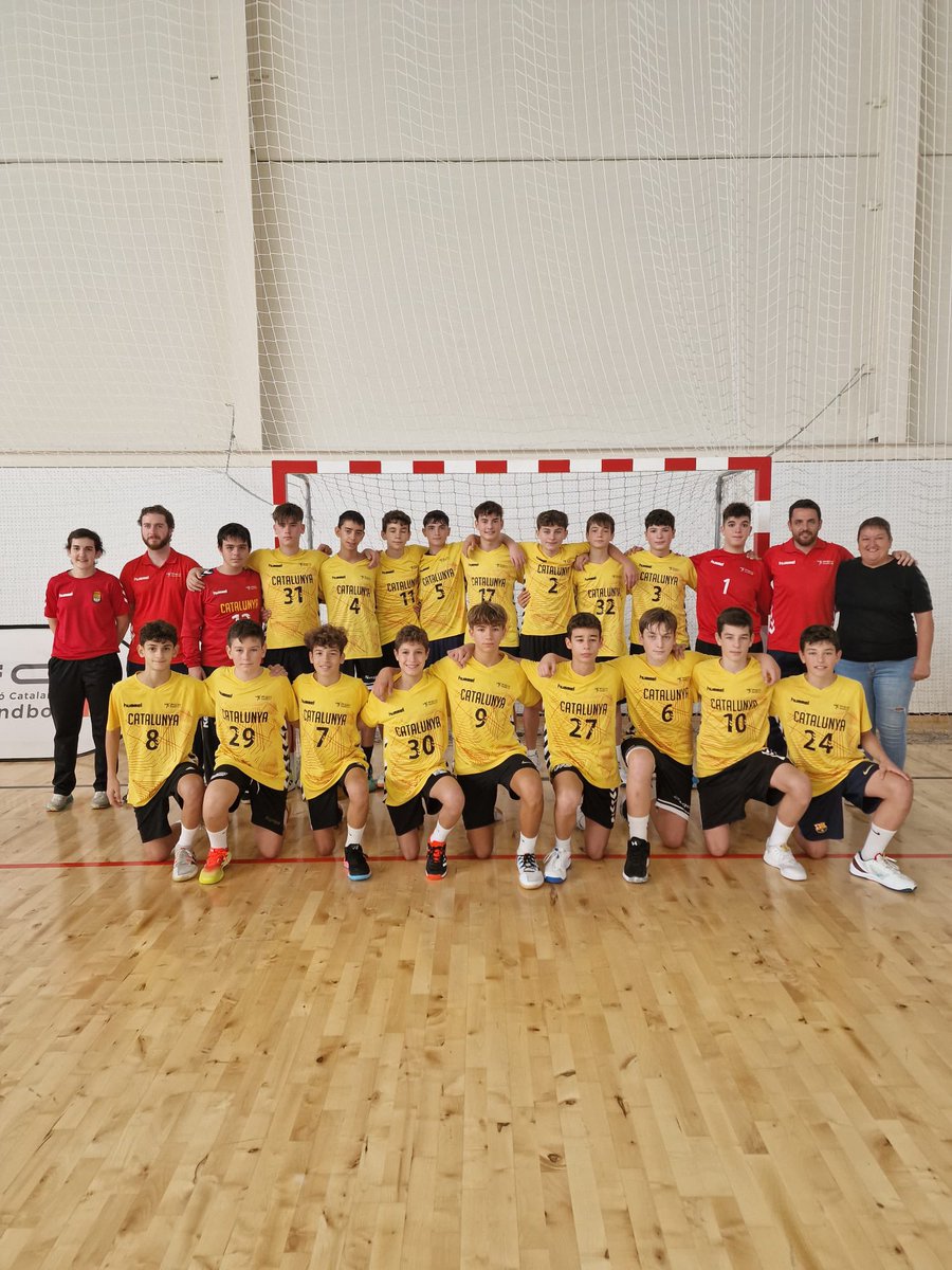 FedCatHandbol's tweet photo. 🤾‍♀️🤾Ja están en marxa els partits de les Seleccions Catalanes Infantils vs Seleccions de la Comunitat Valenciana https://t.co/kKYNadBchk