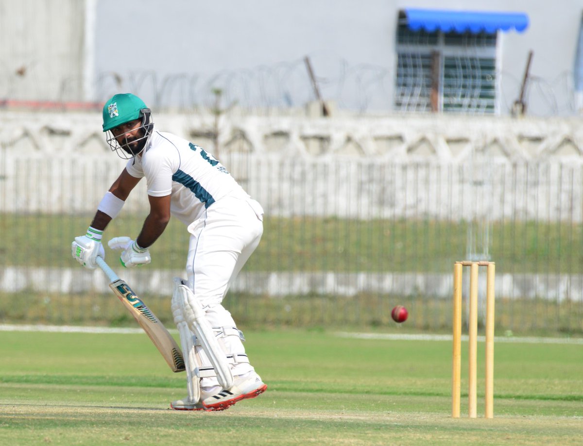 farhanwrites's tweet photo. HUSSAIN TALAT
4th century in First-Class cricket for left handed batter from Lahore!
#QEA22 | #QeAT | #NORvBAL | #Cricket | #StatsMan | #NumbersBoltayHain https://t.co/kTZYhf7luS