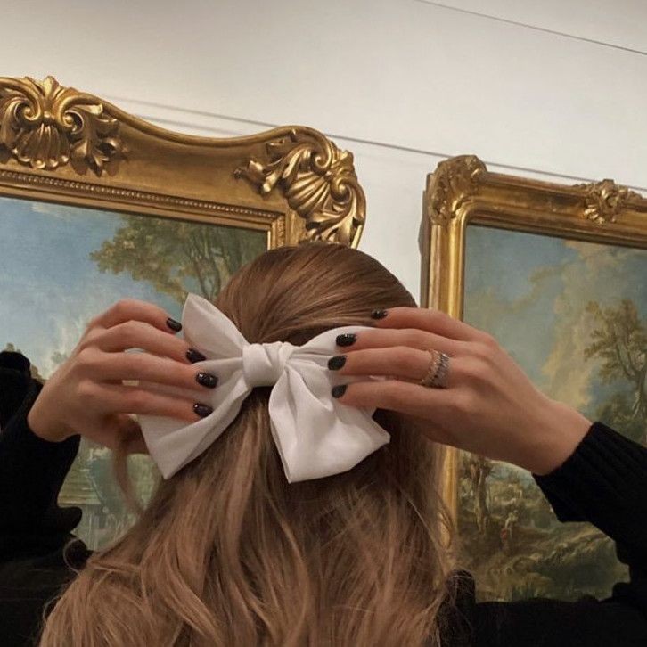 thisariesass's tweet photo. that Paris aesthetic I live for https://t.co/uF0VoT8DKT