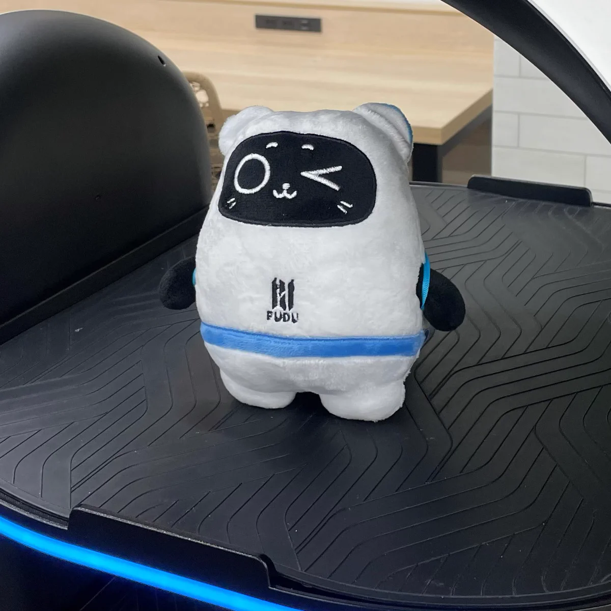 ネコ型配膳ロボット「BellaBot（ベラボット）」｜DFA Robotics on X