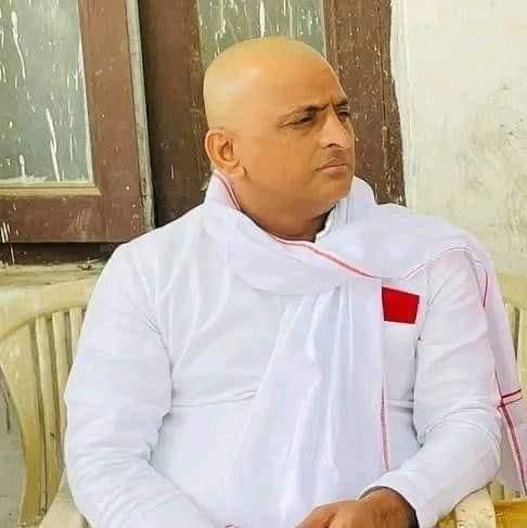 AkhileshYParody's tweet photo. दर्द कितना है बता नहीं सकते,
ज़ख़्म कितने हैं दिखा नहीं सकते,
आँखों से समझ सको तो समझ लो,
आँसू गिरे हैं कितने गिना नहीं सकते। https://t.co/NIuCdDJXoO