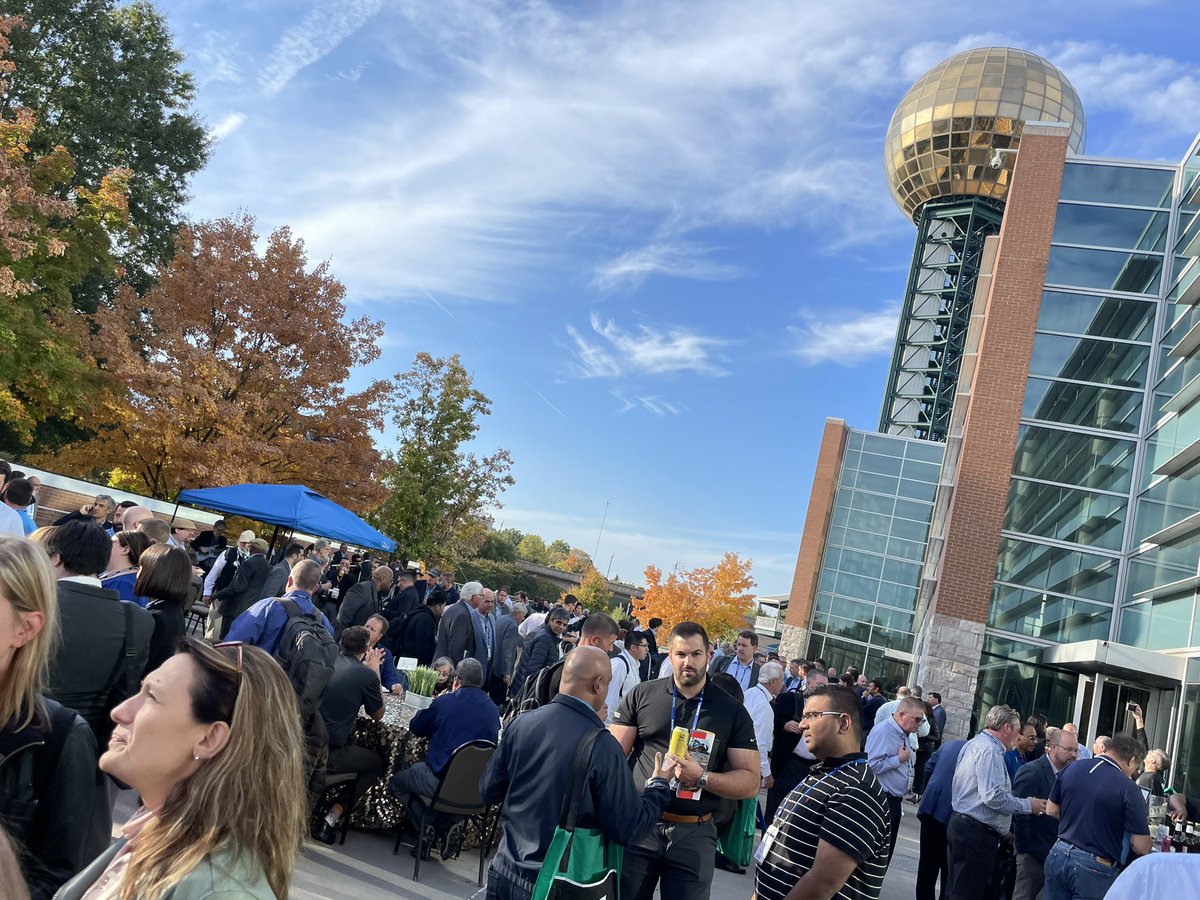 therubberheart's tweet photo. A lovely warm Knoxville evening last night for the Networking Reception @RubberDivision #RubberIEC 2022 here in Knoxville, TN 🇺🇸 

#RubberIndustry @KnoxConvCenter @ACELaboratories @WallaceInstrmts @Erick_Sharp @ChrisMundyWI https://t.co/KZ8Ltk8QaD