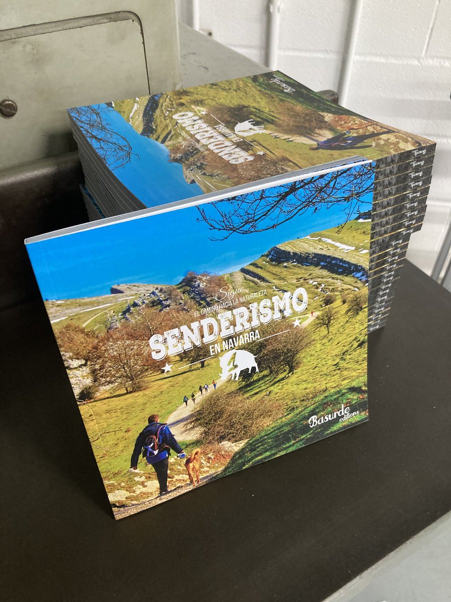 BasurdeEditions's tweet photo. Ya están las rotativas en marcha!!! Este finde estrenamos libro de rutas por Navarra en el Festival de Senderismo que se celebra en Arrasate @debagoiena #PuntaikPunta @VarelaSellos @Imanolzuaznabar @otrolocokcorre @maitepariente @JoseMariAzpiazu @VisitNavarra @ArrasatekoUdala https://t.co/8JXWF1UMrV