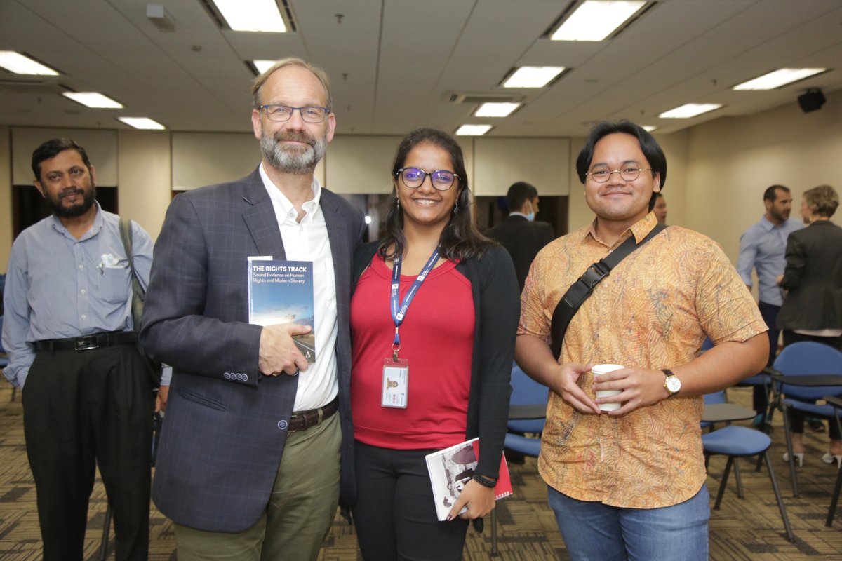 Selected images from our networking and book launch event in Kuala Lumpur last week! <a href="/RightsTrack/">The Rights Track</a> <a href="/rightsbeacon/">Rights Lab</a> <a href="/AnthemPress/">Anthem Press</a> <a href="/cagarrington/">Christine Garrington</a> <a href="/UoNPressOffice/">Uni of Nottingham Press Office</a> <a href="/UoNresearch/">Nottingham Research</a>
