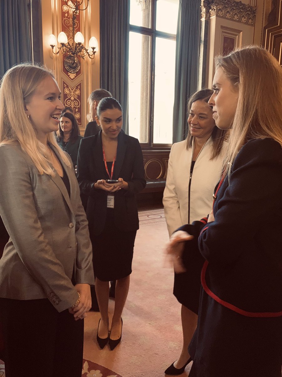 SLOinUK's tweet photo. Lara, ๐ธ๐ฎ#AmbassadorForADay celebrating #DayOfTheGirl with other Ambassadors from #FriendsofGenderEqualityGroup at @FCDOGovUK reception with Minister @VickyFord & HRH Princess Beatrice @yorkiebea. @MZZRS @tfajon @govSlovenia @LeskovarSimona @MIZS_RS https://t.co/arO7ooD2ad