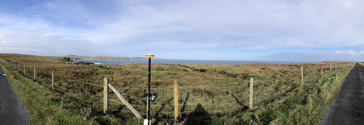 PMcIBuildServ's tweet image. Crisp Autumn morning! #landsurveying #rural #wildatlanticway #ireland #coastline