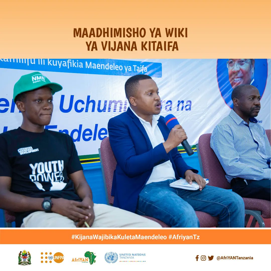 AfriYANTanzania's tweet photo. Katibu wa Afriyan Tanzania @SeifGoga alipata wasaa wa kujadili ipi hasa nafasi ya #Vijana katika #Uongozi kwenye ngazi mbalimbali za #Maamuzi kutoka sehemu wanazotaka mfano shuleni , kwenye jamii nk https://t.co/yzQCP0ayzK