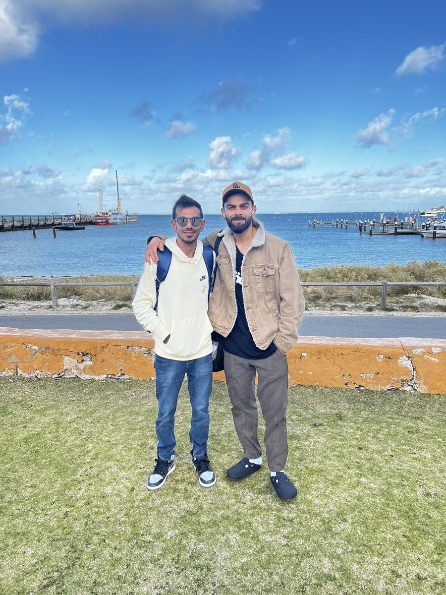 Trend_VKohli's tweet photo. Virat Kohli and Yuzi Chahal at Perth, Australia 🇦🇺 

@imVkohli • @yuzi_chahal 

#ViratKohli𓃵 | #Yuzi𓃵 | #T20WC2022 https://t.co/dvr4XiWbyV
