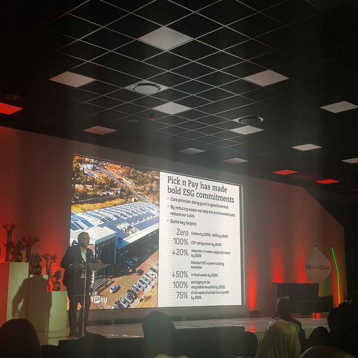 CGCSA1's tweet photo. “Doing ESG is doing good business.” - Gareth Ackerman 

@PicknPay have made bold ESG commitments to reduce waste for our environment and reduce costs. 

#CGCSASUMMIT2022
#ReshapeOurFutureTogether https://t.co/IHDCtfRPPK