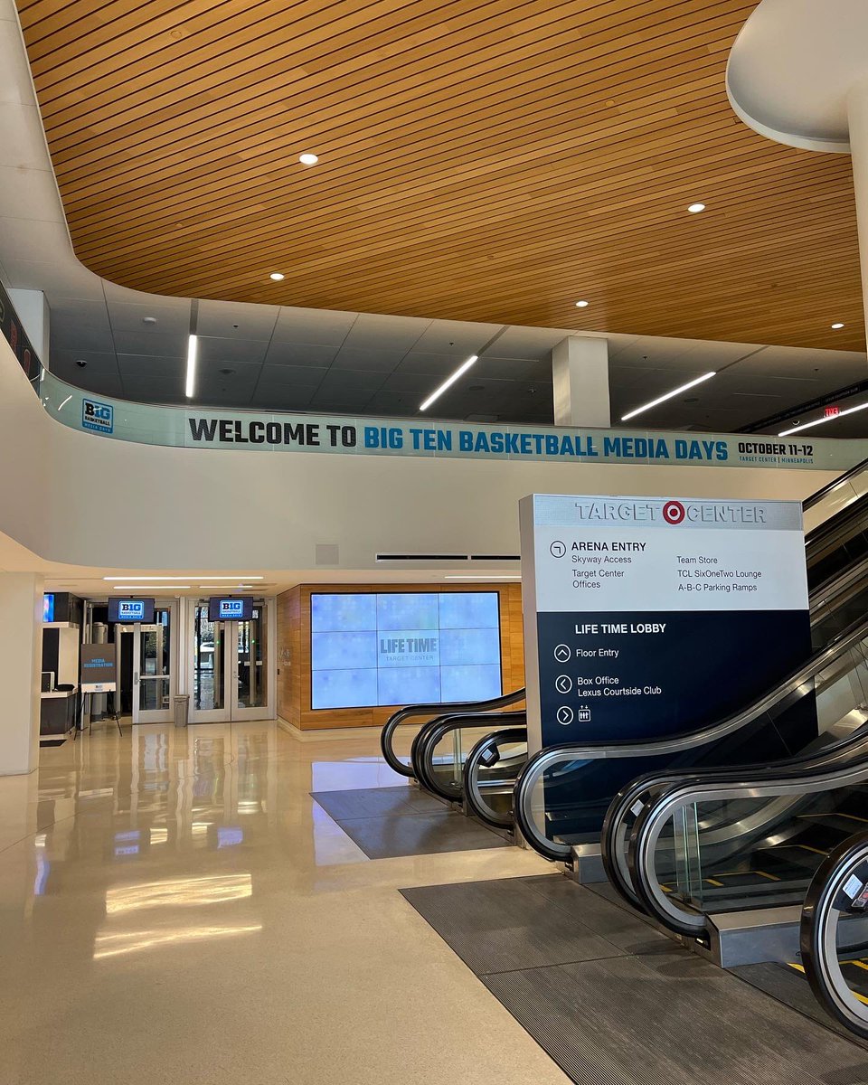 airhasiescardo's tweet photo. The 2022 Big Ten Conference Men’s and Women’s Basketball Media Days In Twin Cities this week inside @TargetCenterMN! #LifeInMinny #HasiAganistTheWorld https://t.co/Jp3QzgFDGF