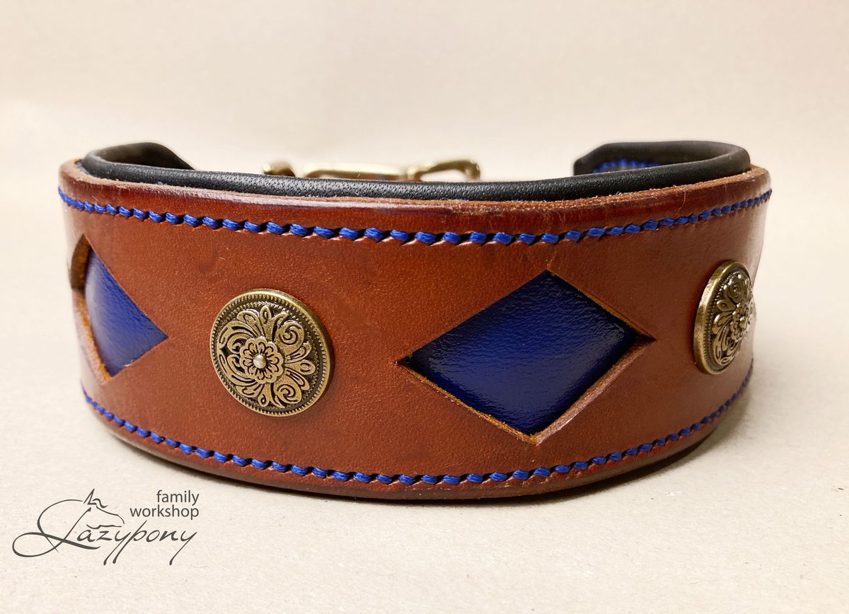 LazyponyES's tweet photo. Beautiful leather dog collar handcrafted by Lazypony saddlery workshop
#lazyponyes #customcollar #leathercraft https://t.co/iVVWKKFMhY https://t.co/hvgOuolXTL