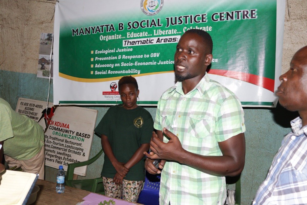 Wanavijiji_sdi's tweet photo. "We aim to create a world where ecological justice and social accountability are at the forefront.When people have access to resources, they are empowered to make decisions"Michael 
Bala from Manyatta B Social Justice speaks at the grant awarding event.
#ourcityoverprofit https://t.co/IEwGNtvRzn
