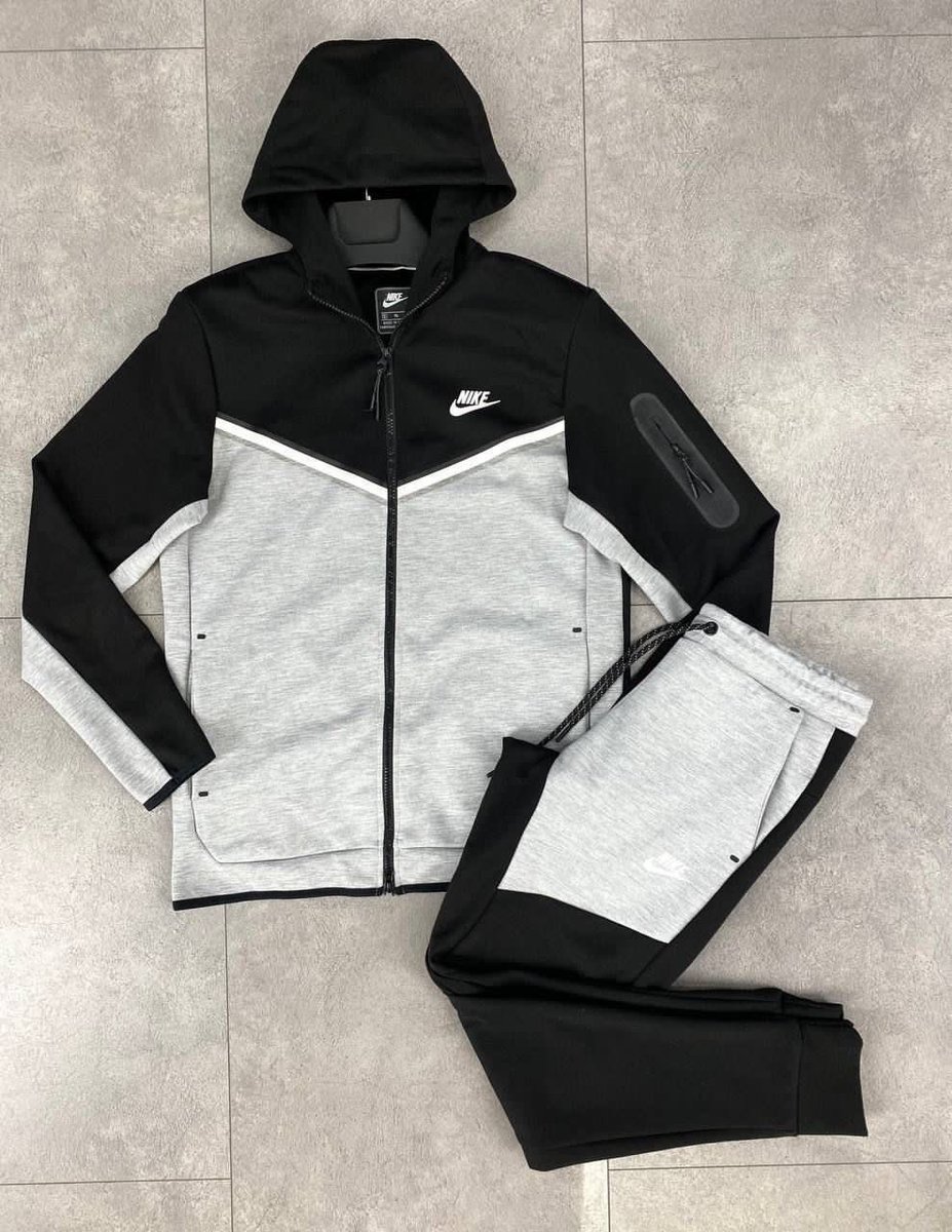BrotherShop221's tweet photo. Réduction de nos produits 🔥
Nike Tech double fleece 
Prix 🏷 25000fr au lieu de 30000 fr 
Livraison partout paiement à la porte https://t.co/NRVb4qdW5D