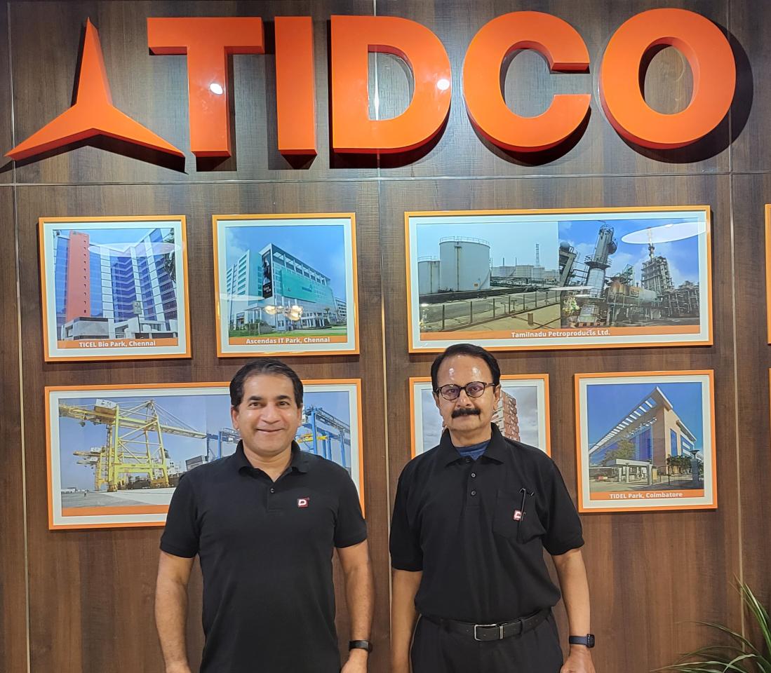 UTobyM's tweet photo. #SouthernDefenceCorridor A new journey begins.
In Chennai with @jaysureshnaidu, working on a project of national significance.
#MakeInIndia 🇮🇳 #Coimbatore https://t.co/XYRnrnAaTA