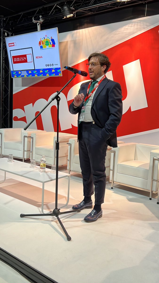 Presentare <a href="/ReiwaEngine/">Reiwa Engine</a> e SandStorm a <a href="/smaunotes/">SMAU</a>  è una grande emozione! Oggi qui insieme a <a href="/gruppo_a2a/">a2a</a> per ritirare il premio innovazione. 
Grazie a tutto il team con cui in Sicilia abbiamo vinto questa sfida! #smau