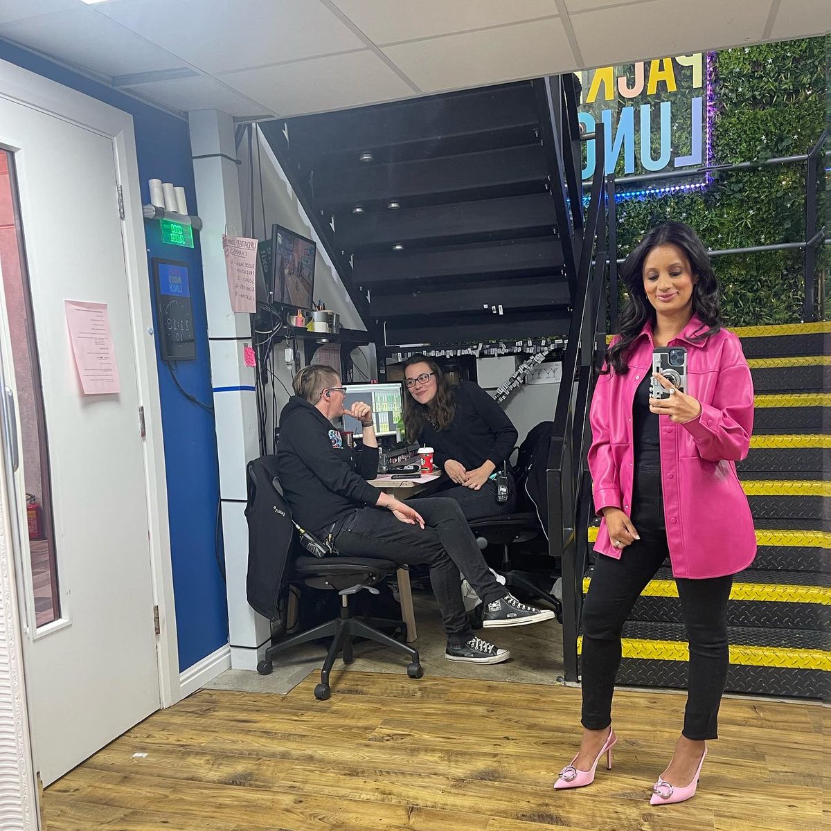 SonaliShah's tweet photo. 📺 A preview of today’s @PackedLunchC4 line up… join us from 12.30pm @Channel4
#consumernews #livefromLeeds
https://t.co/ttXblaGTCn https://t.co/3n3MDKTfsK