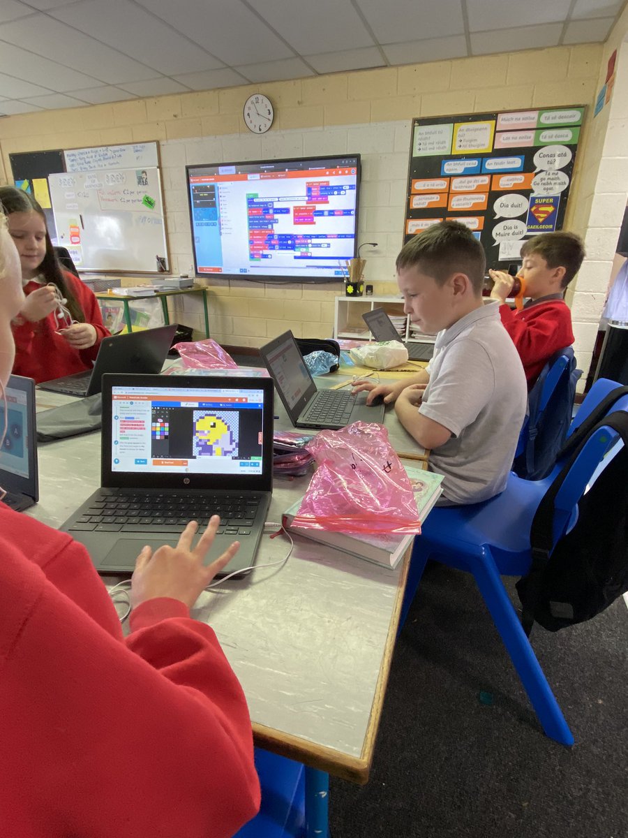 TalbotSenior's tweet image. Coding and creating arcade games using @MSMakeCode @MS_eduIRL in Mr Moore’s 5th Class @PDST_TechinEd @PDSTcs @CodeWeekEU @CodeWeekIRL #welovecode