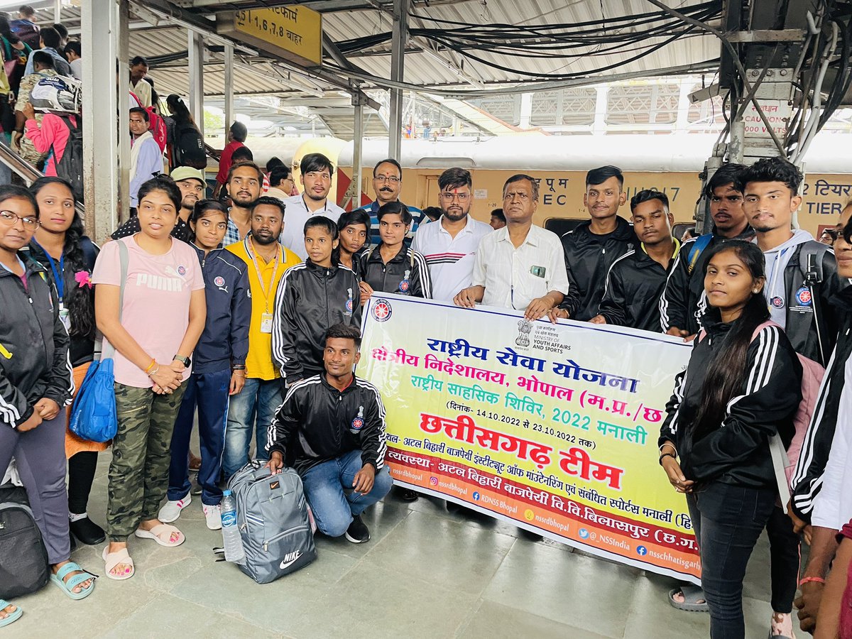 007Aryandubey's tweet photo. The team of Regional Directorate Bhopal left for @NssChhattisgarh for  National Adventure Camp,(HP.) Manali under the Ministry of Youth Affairs and Sports, Government of India, New Delhi. @NSSRDBhopal @YASMinistry @askabir_ @nssabvuCG @SamarendraS21 @manojsinha812 @_NSSIndia https://t.co/XBjs2zquH0