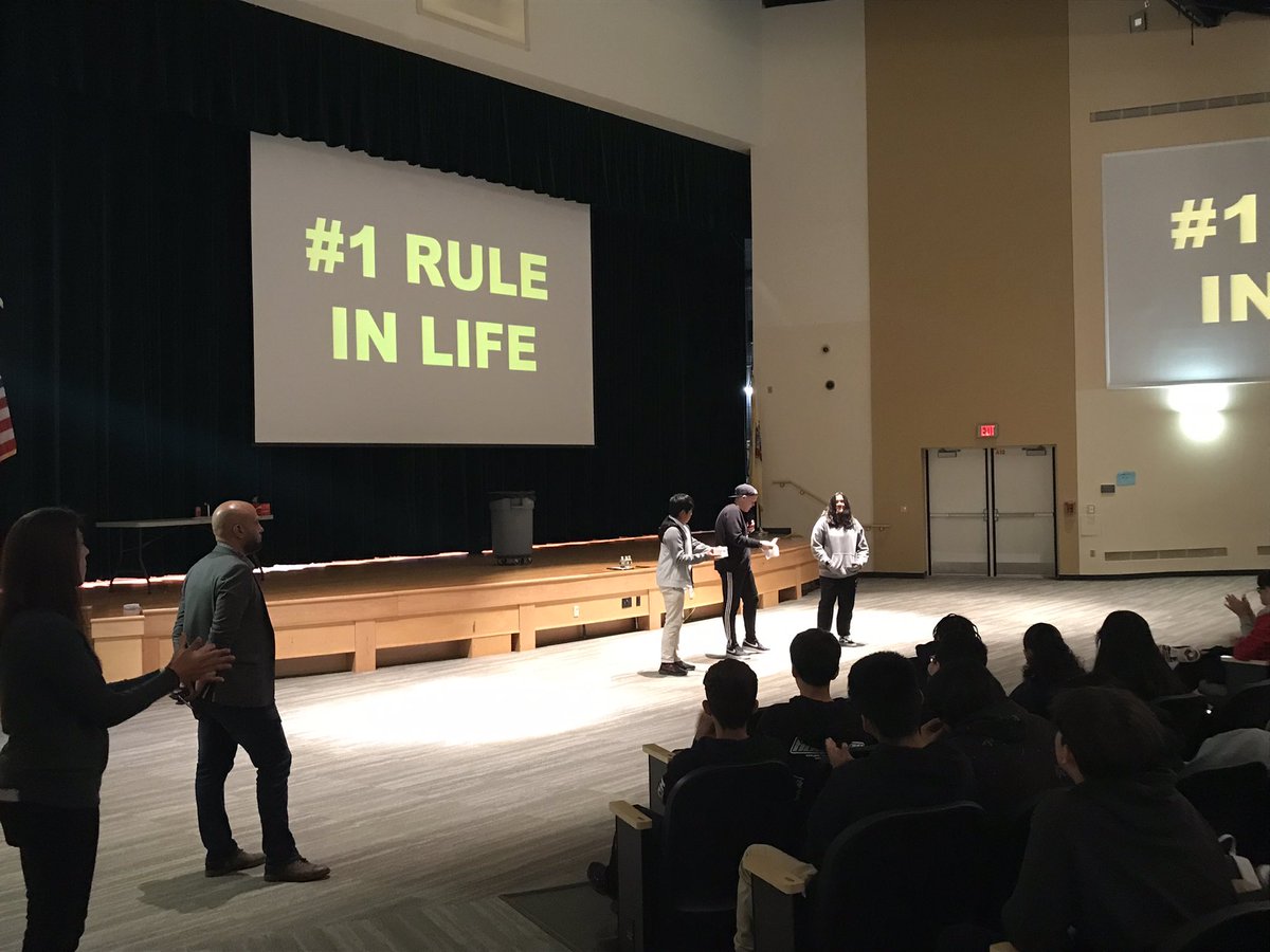 LBMS_SAC's tweet photo. Thanks Robb Holladay for giving our 8th Graders more information on making healthy choices and Vaping Prevention!! #supportprevention @LBpublicschools @LBSuptRodriguez @LBPSRILEY @JanetDudick @LBMSthree @ASAPNJ_SAC https://t.co/6UZlMsD3dU