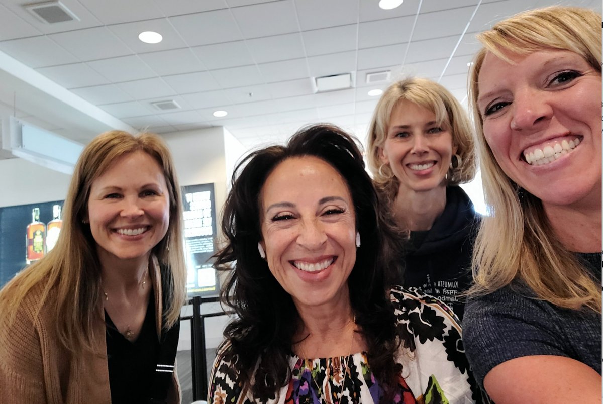 196Multilingual tweet media