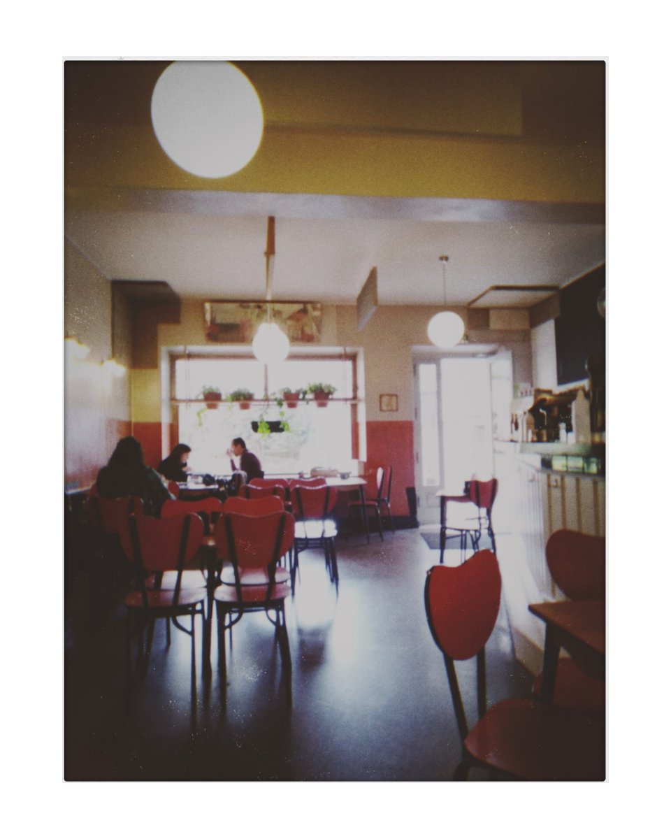 cafebarelmuelle's tweet photo. 🦉 Lembrade que de mércores a sábado abrimos todo o día de 08:00 a 00:00 h
💤 Descansamos os domingos
#NovoHorario #NovaCarta #Vexetariano #TaménVegano #ComendoCoasMans #CociñaInternacionalista #TradiciónRevolución #ElMuelle1931 https://t.co/KpQa8TARN5