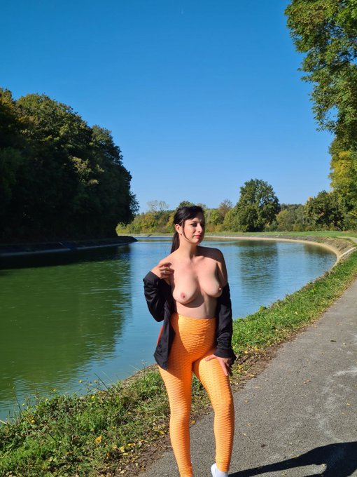 Natacha Sugary's pics and videos - Fe3Srg4XgAEpZIs jpg:small image 20