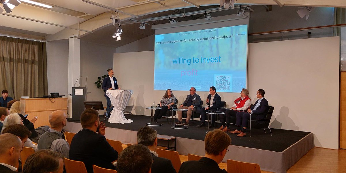 KNAPP_AG_de's tweet image. Here are a few impressions from the Magna Logistics Days, which took place from October, 11-12. One part of the program was the presentation of our OSR Shuttle™ Evo+ solution implemented at Magna at Assamstadt. #makingcomplexitysimple #weareknapp #event #MLD #logistic #amr #osr