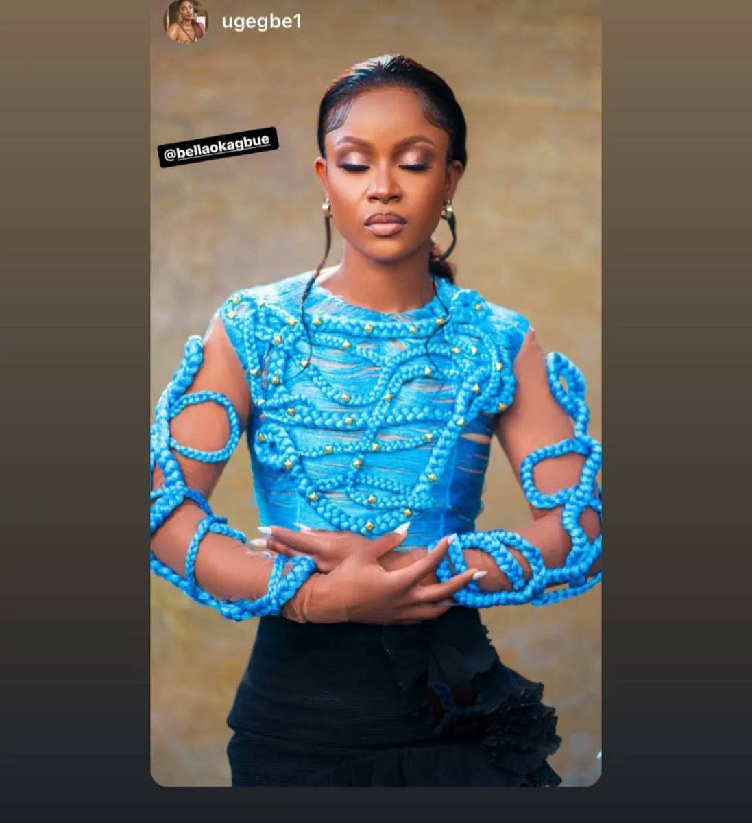 Girllie84's tweet photo. Rebellz I was arguing with a friend and she said I can't get 100 comments and 200 retweets. I want to prove her wrong. Make una no fall my hand biko. Let's go 👇

 #BellaOnceSaid
"Storyman"

MUMMY REBELLZ https://t.co/vz9DKECtxj