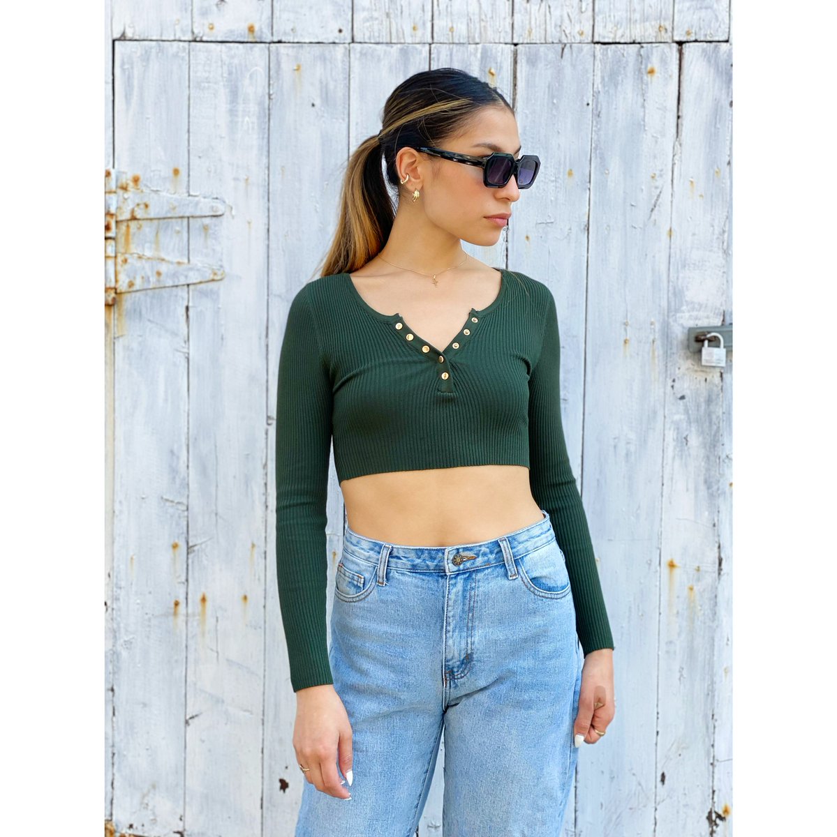 BiscuitGeneral's tweet image. Cropped henley with gold hardware. Comes in hunter green or black - by Biscuit Label.
.
#northendhfx #shopnorthendhfx #visitNS #visithalifaxns #canadianboutique #shoplocalhfx