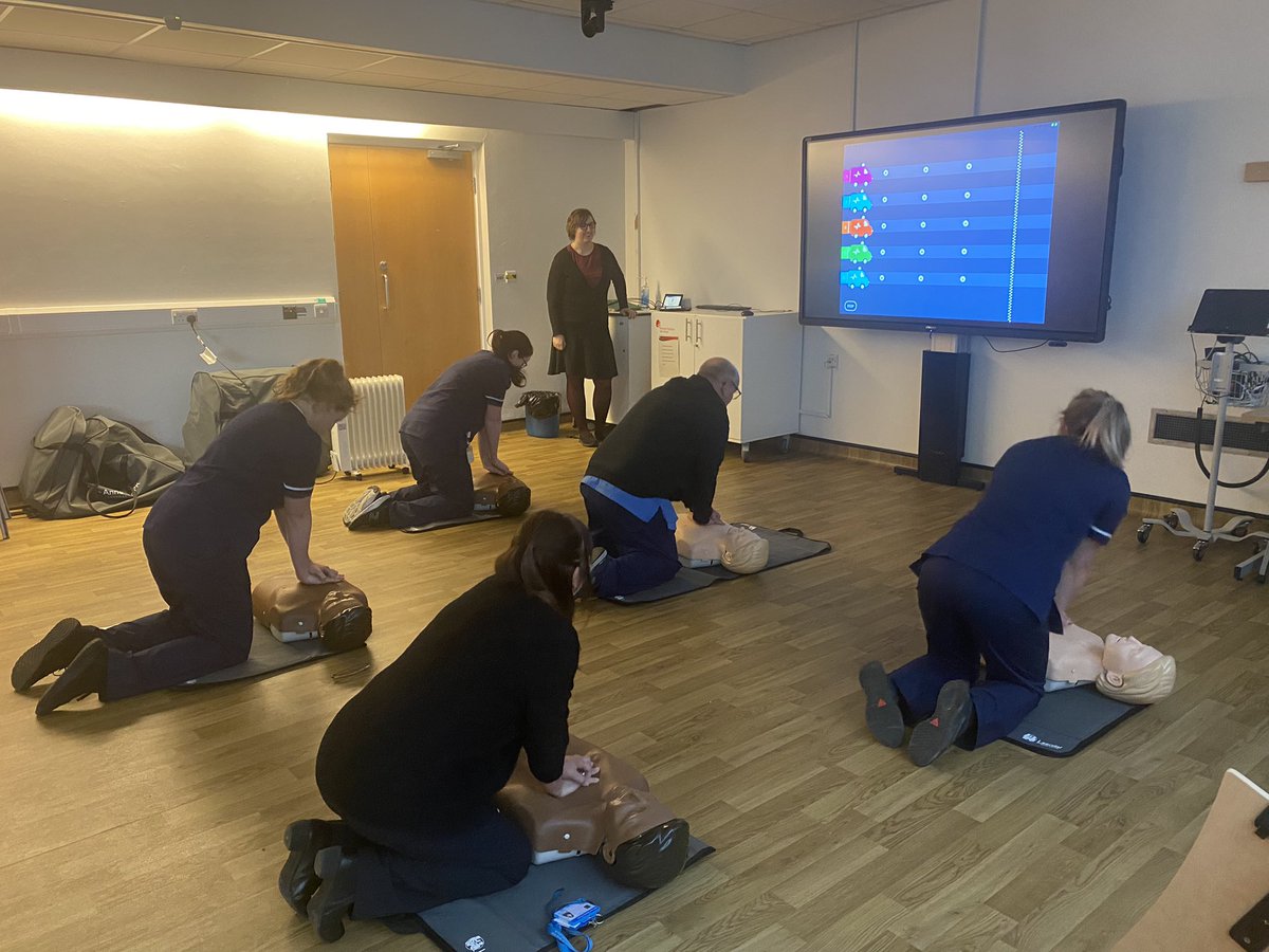 LthtSepsis's tweet photo. Come and join in with the @ResusLTHT team at SJUH Resus Education Centre here until 15:00 all week - learn More about CPR and Sepsis to help restart a heart🫀open to ALL staff @LeedsHospitals @ResusCouncilUK (we have biscuits too 🍪 ☕️) #Sepsis #restartaheart https://t.co/4waOyejHqc