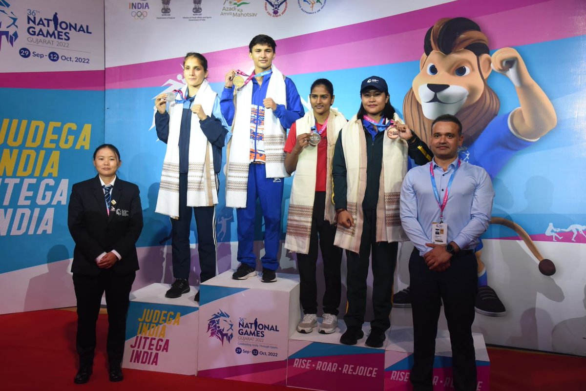 Nat_Games_Goa's tweet photo. Medalists from the final day of Boxing at the #36thNationalGames.

#NationalGames #UnityThroughSports #JudegaIndiaJitegaIndia #NationalGames2022 #NationalGamesGujarat #NationalGamesGujarat2022 #Boxing #GameWithAim #રમતોએકકરેછે #Champions #Winners #Gold #Silver #Bronze #Medal https://t.co/mYBBph3qGn