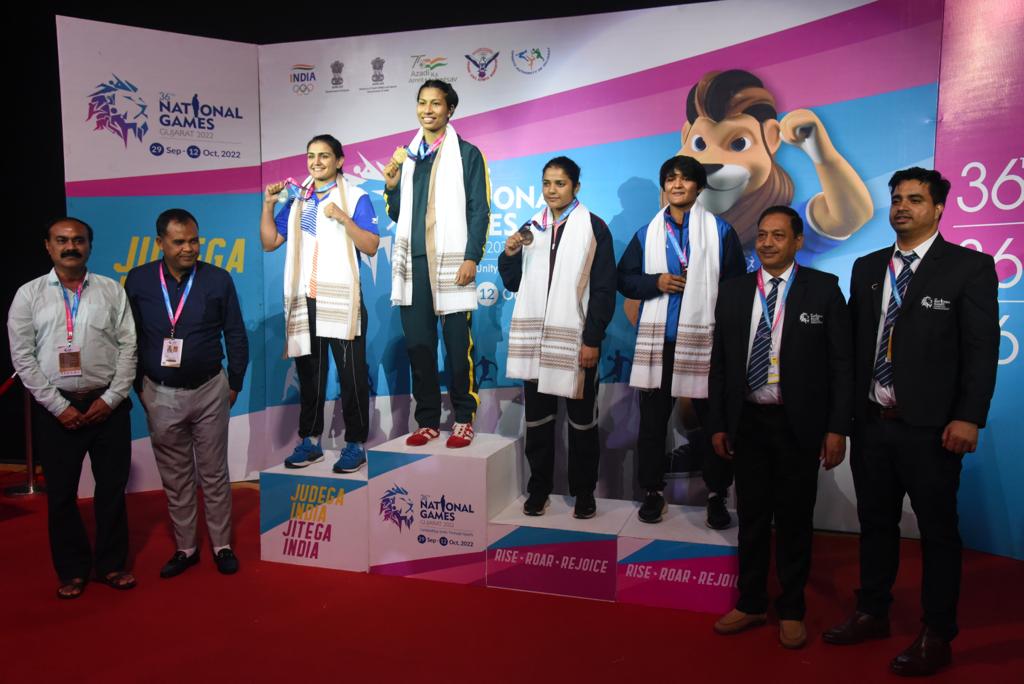 Nat_Games_Goa's tweet photo. Medalists from the final day of Boxing at the #36thNationalGames.

#NationalGames #UnityThroughSports #JudegaIndiaJitegaIndia #NationalGames2022 #NationalGamesGujarat #NationalGamesGujarat2022 #Boxing #GameWithAim #રમતોએકકરેછે #Champions #Winners #Gold #Silver #Bronze #Medal https://t.co/mYBBph3qGn
