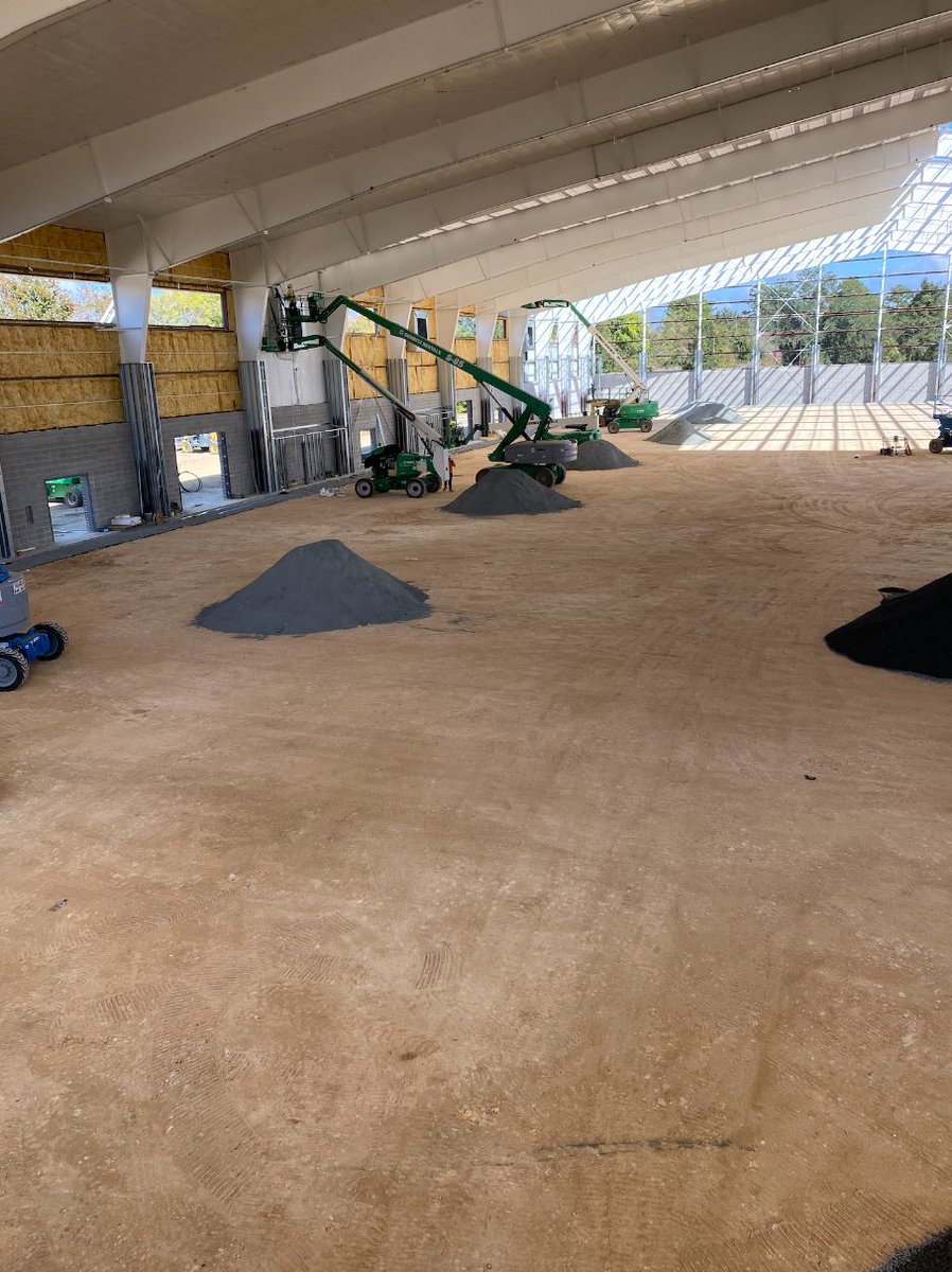 STCFieldBuilder's tweet photo. An elite facility for an elite program. The 5 time State Champions and 2021 Region Champion @LHSvikingsFB are getting the best of the best:
✔️ AstroTurf 3D RootZone System
✔️ Brock Powerbase shock pad to optimize safety for athletes
✔️ Organic infill, BrockFILL https://t.co/mkK2ilGDkG