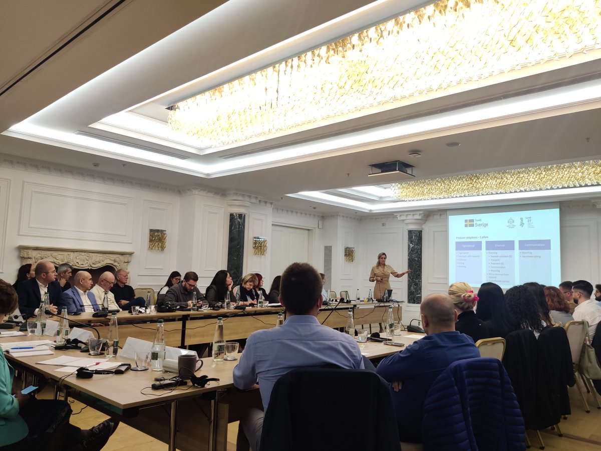 AMUprodhues's tweet image. ✍️Yesterday’s workshop with @SwedeninAL 🇸🇪 and Ministry of Tourism and Environment 🇦🇱 discussing about the implementation #EPRsystem for packing waste in Albania♻️