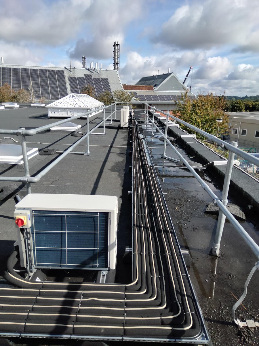 LtdTriangle's tweet photo. A recent job where we added some rooftop railings to a local hospital. These are used as a safety rail when maintenance is needed on the air con systems. Surveyed and installed in super quick time ☑️ #steelrailing #civilconstruction #civilcontractor #steelfabrication #counciljobs https://t.co/Cbo9o3PegS