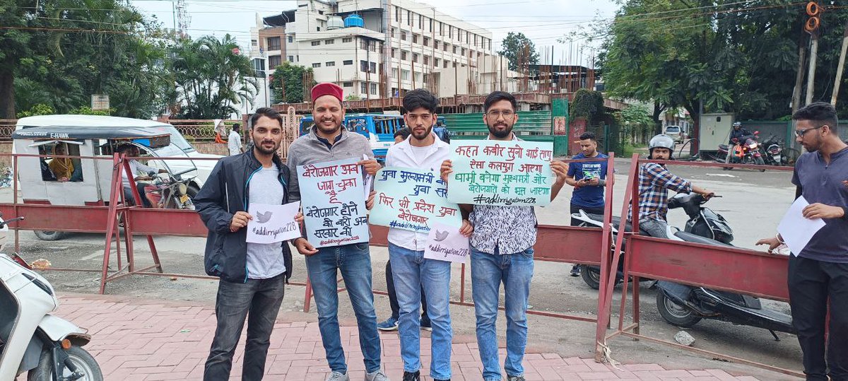 hemantraturi8's tweet photo. #addirrigation228
#satpalmaharaj
#pushkarsinghdhami
#cmouk
#lallantop
#Ndtv
#anilbaluni
Kuch to srm kro govt yuva sadko p ro rha h 🤦♂️🤦♂️🤦♀️ https://t.co/TW7c0wEyU4