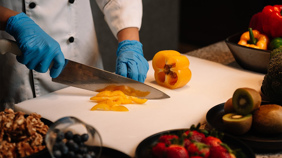 chivasomresort's tweet photo. Getting to know the nutrients that will assist and protect you in the long run can create a better relationship with food. Consider incorporating superfoods into your diet to help your body remain energised.
#ChivaSomHuaHin #Wellness #HealthyInsideOut #HealthyEscape #HuaHin https://t.co/CAmMzW4SJM