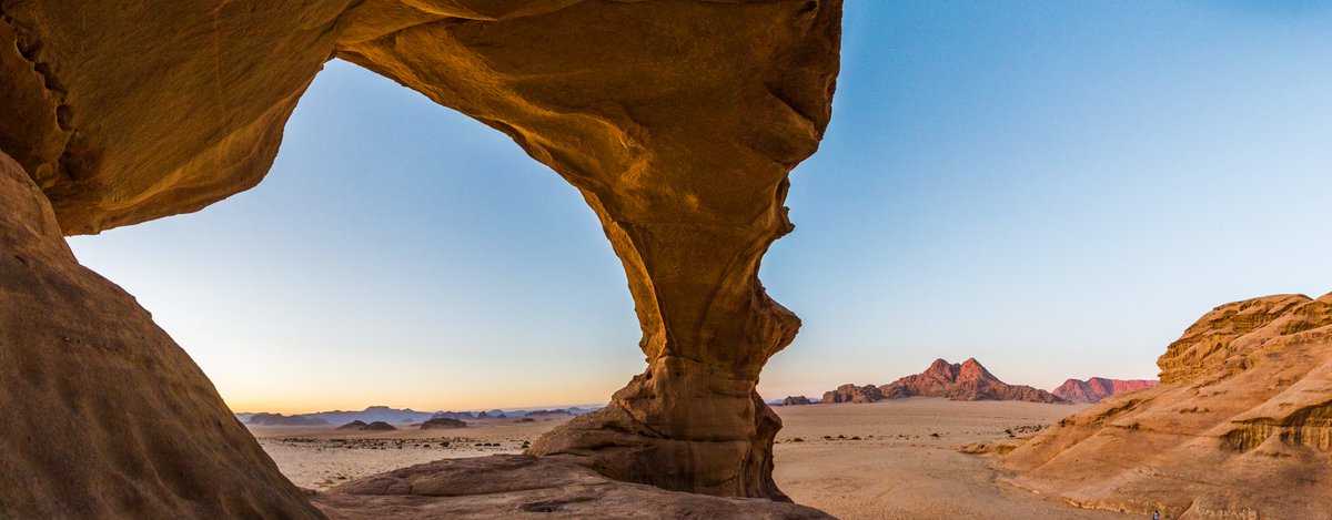 VisitJordan's tweet photo. Adventurous Jordanians & tourists can take part in the #JordanTrail #ThruHike2022
Region 7: From #Petra to #WadiRum (12-18 Nov)
Book now by visiting https://t.co/h8L2umlKHa /contact The #Jordan Trail Association at
+96264610999 or on FB
📸@AliBStudios
#VisitJordan #KingdomOfTime https://t.co/qKVnsABgG1