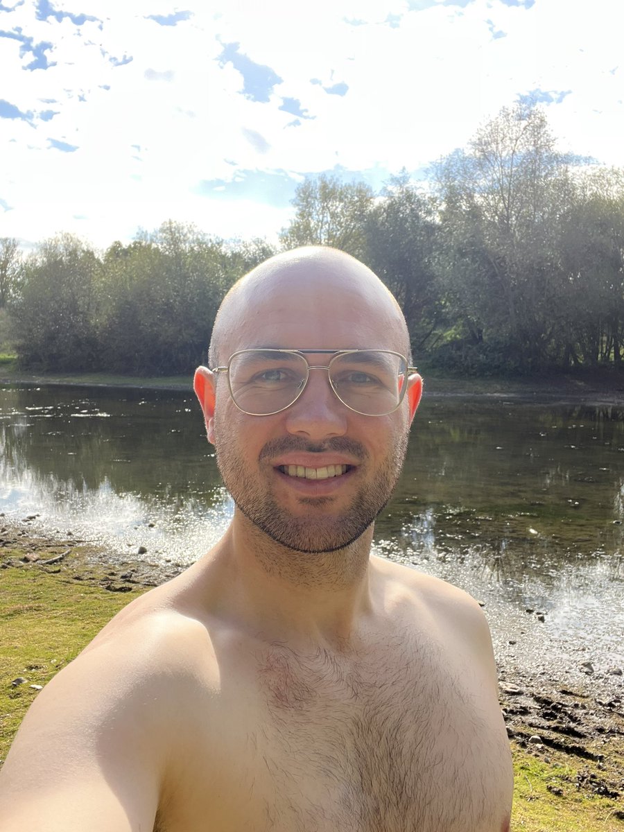 Al_Excess's tweet image. Getting some sun.

In Croydon.

In October!

What a week 😂🙌